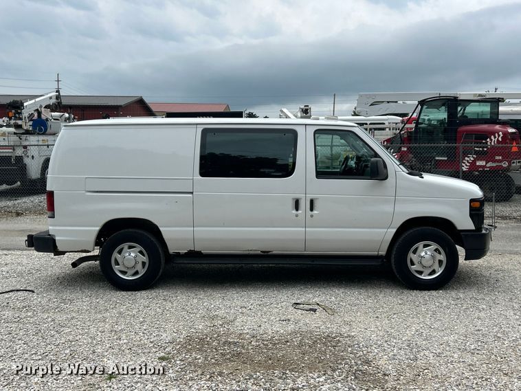 image for item FT6013 2011 Ford E250 van