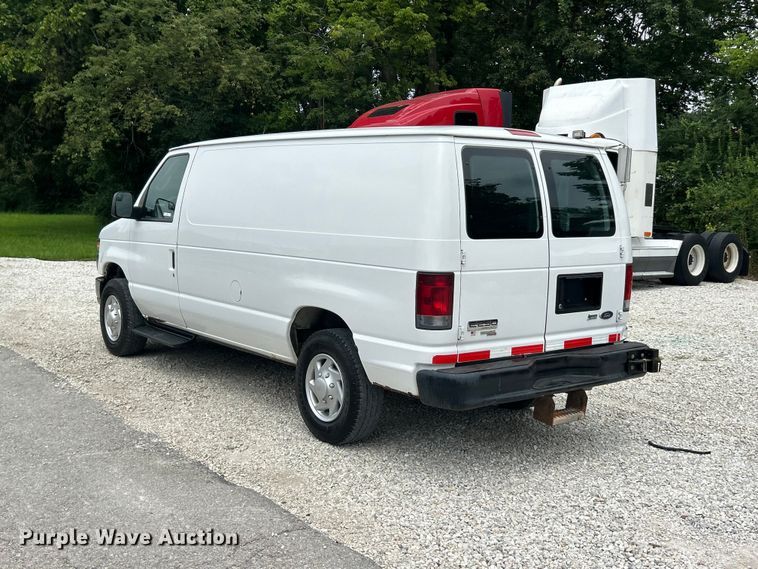 image for item FT6013 2011 Ford E250 van