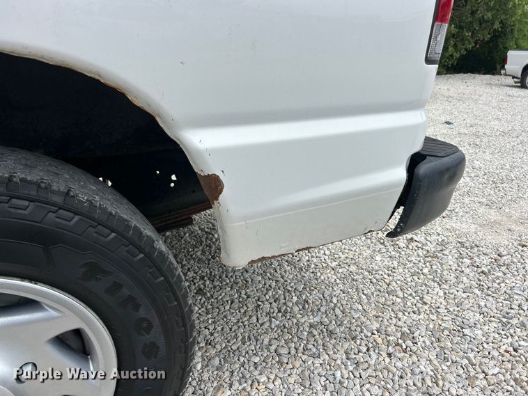 image for item FT6013 2011 Ford E250 van