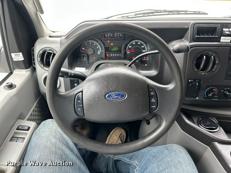 image for item FT6013 2011 Ford E250 van