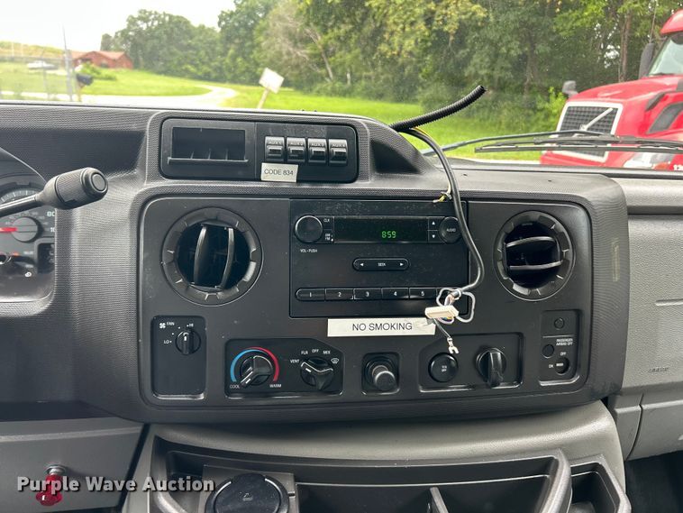 image for item FT6013 2011 Ford E250 van