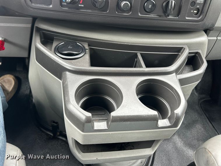 image for item FT6013 2011 Ford E250 van