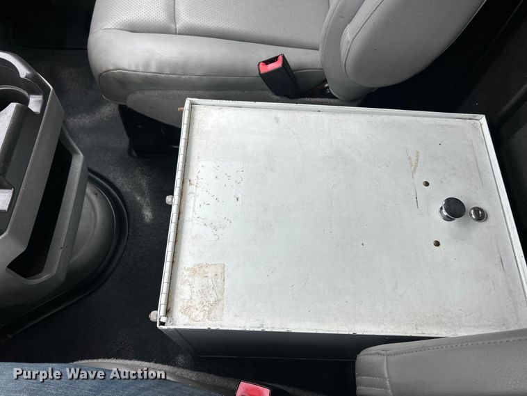 image for item FT6013 2011 Ford E250 van