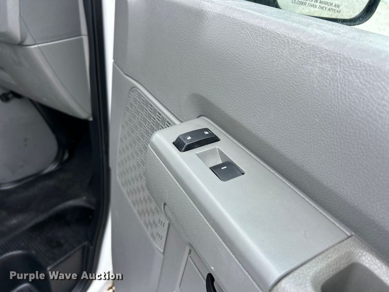 image for item FT6013 2011 Ford E250 van