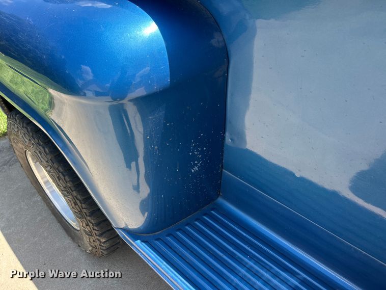 image for item FT6072 1988 Ford F150 XLT Lariat pickup truck