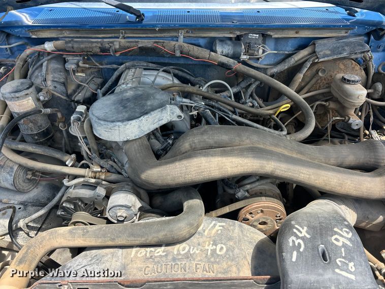 image for item FT6072 1988 Ford F150 XLT Lariat pickup truck