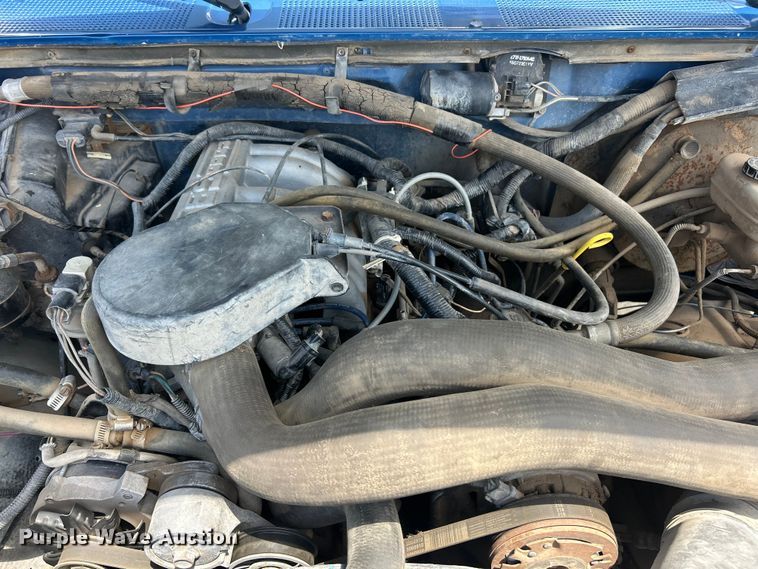 image for item FT6072 1988 Ford F150 XLT Lariat pickup truck