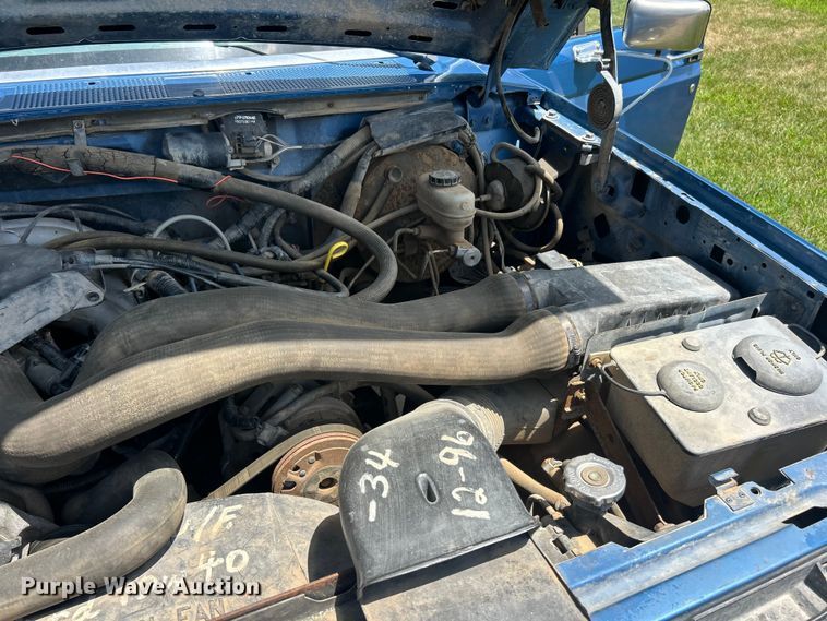 image for item FT6072 1988 Ford F150 XLT Lariat pickup truck