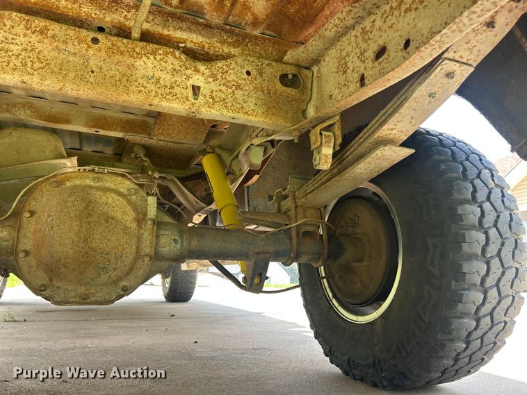 image for item FT6072 1988 Ford F150 XLT Lariat pickup truck