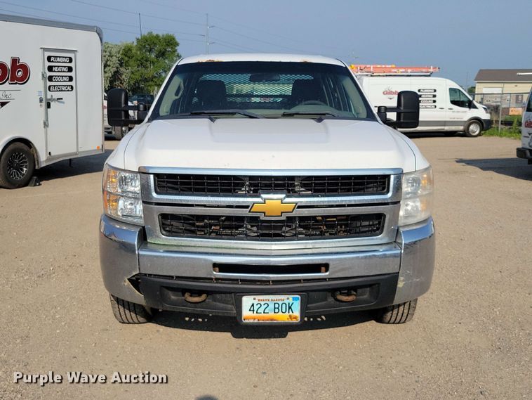 image for item FU0012 2010 Chevrolet 2500HD Crew Cab pickup truck