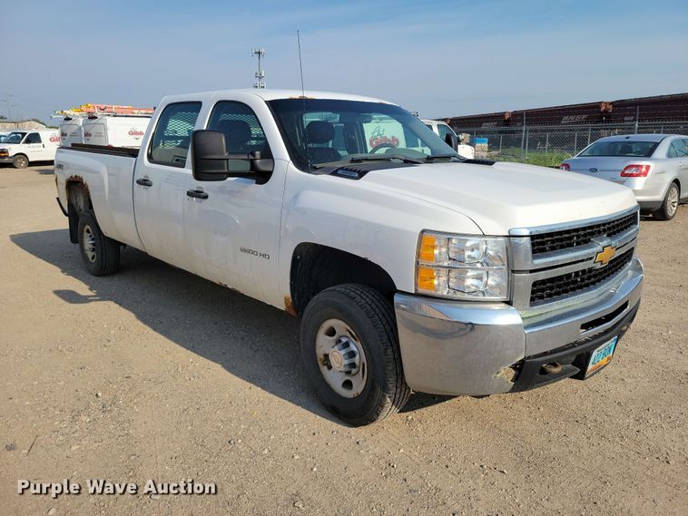 image for item FU0012 2010 Chevrolet 2500HD Crew Cab pickup truck