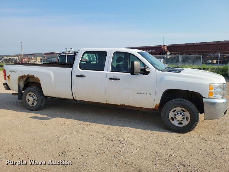 image for item FU0012 2010 Chevrolet 2500HD Crew Cab pickup truck