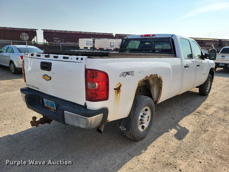 image for item FU0012 2010 Chevrolet 2500HD Crew Cab pickup truck
