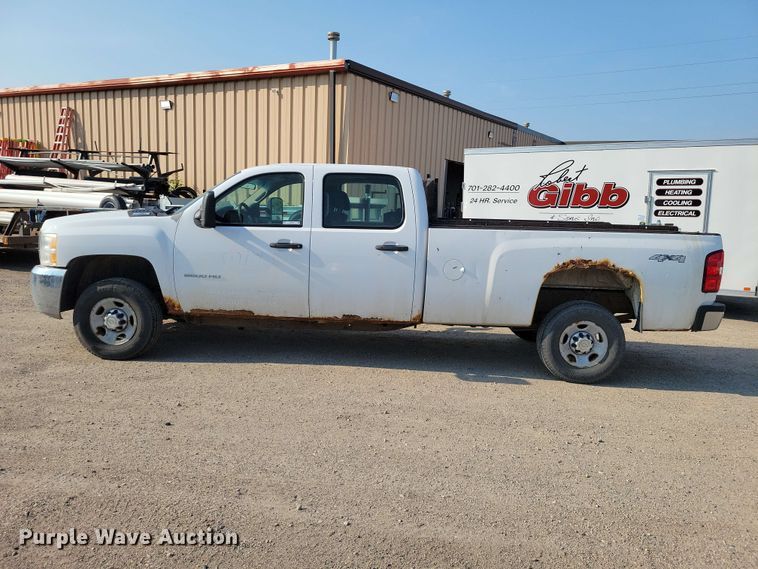 image for item FU0012 2010 Chevrolet 2500HD Crew Cab pickup truck