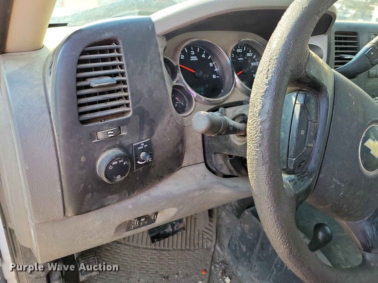 image for item FU0012 2010 Chevrolet 2500HD Crew Cab pickup truck