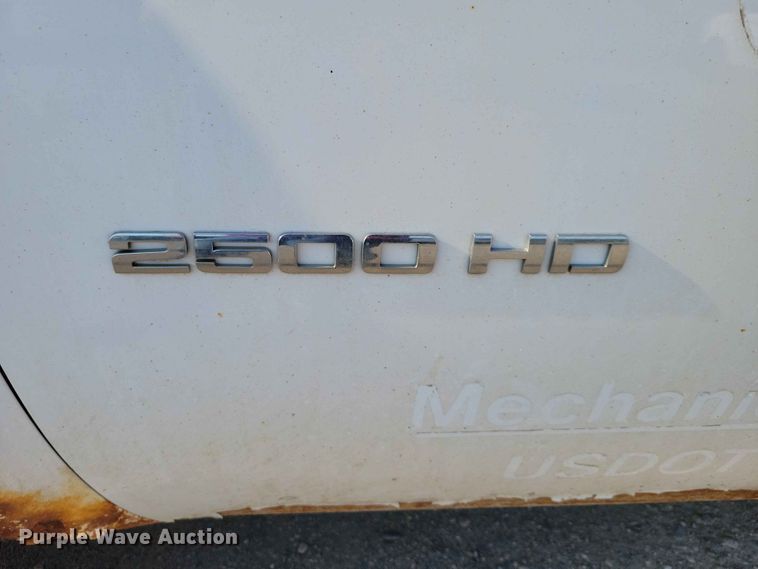 image for item FU0012 2010 Chevrolet 2500HD Crew Cab pickup truck