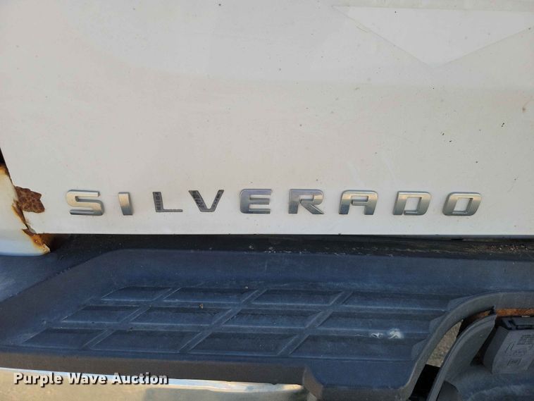 image for item FU0012 2010 Chevrolet 2500HD Crew Cab pickup truck