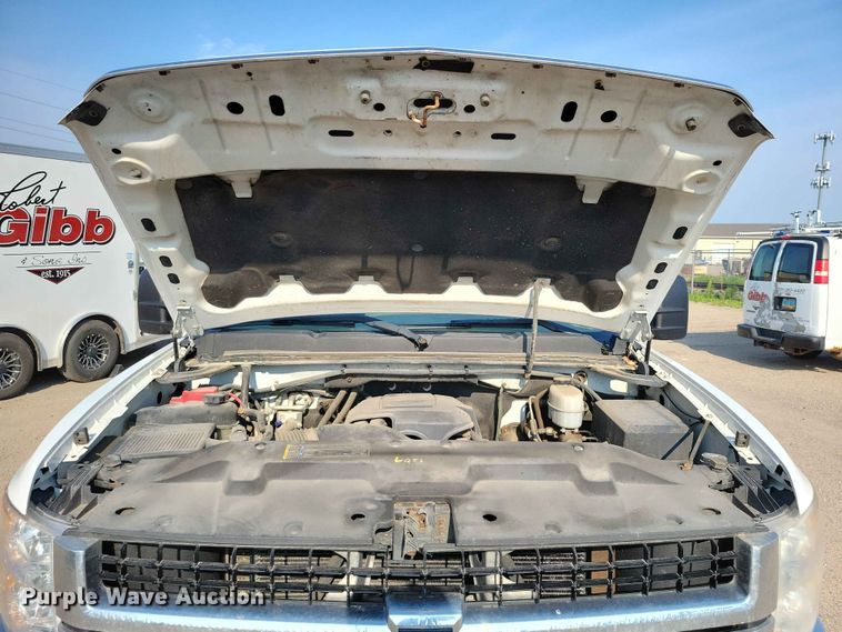 image for item FU0012 2010 Chevrolet 2500HD Crew Cab pickup truck