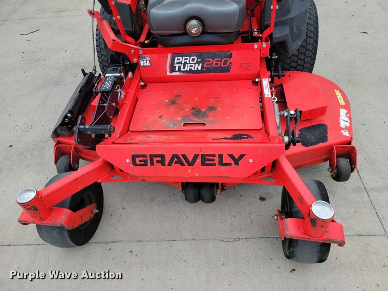 image for item FU0021 Gravely Pro turn 260 ZTR lawn mower