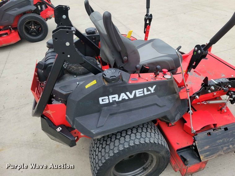 image for item FU0021 Gravely Pro turn 260 ZTR lawn mower