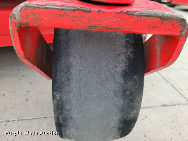 image for item FU0021 Gravely Pro turn 260 ZTR lawn mower