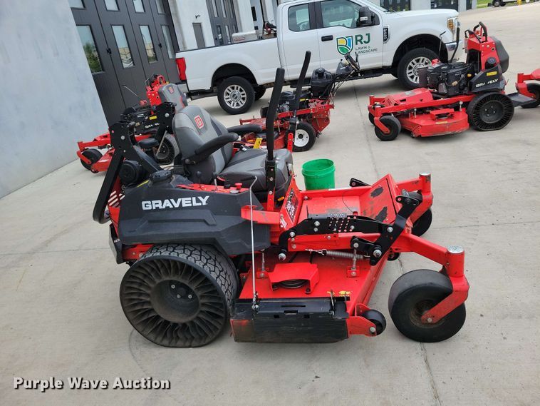 image for item FU0022 Gravely Pro turn 260 ZTR lawn mower