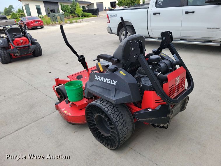 image for item FU0022 Gravely Pro turn 260 ZTR lawn mower