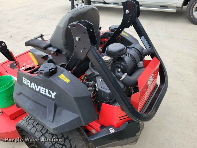 image for item FU0022 Gravely Pro turn 260 ZTR lawn mower