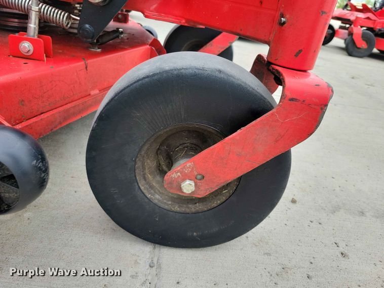 image for item FU0022 Gravely Pro turn 260 ZTR lawn mower
