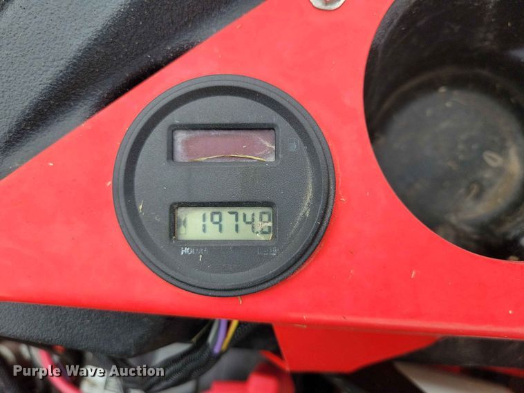 image for item FU0023 Gravely Pro Turn 672 ZTR lawn mower
