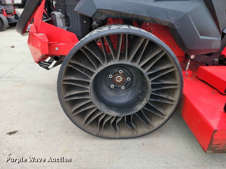 image for item FU0023 Gravely Pro Turn 672 ZTR lawn mower