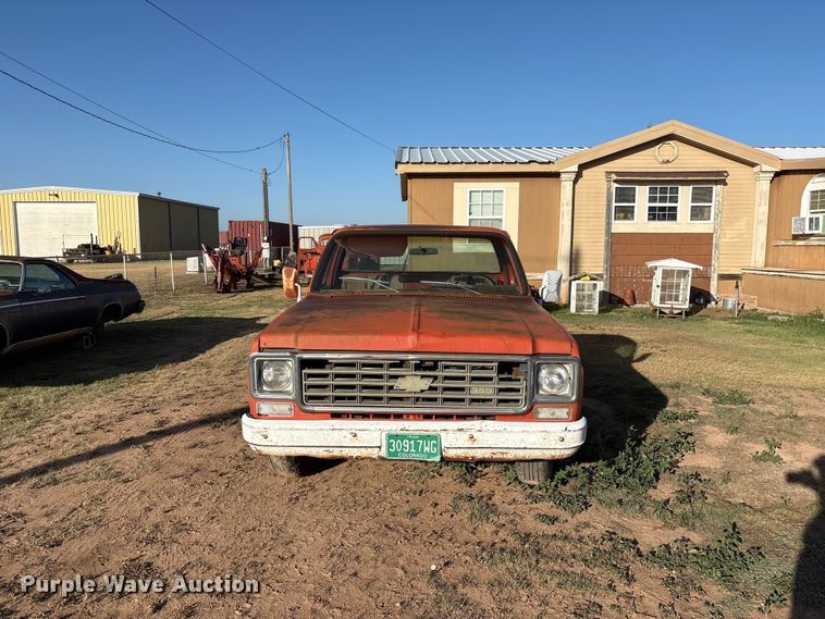 image for item JM9493 1975 Chevrolet C10 pickup truck