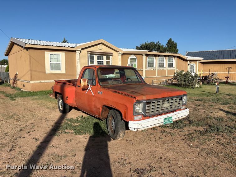 image for item JM9493 1975 Chevrolet C10 pickup truck