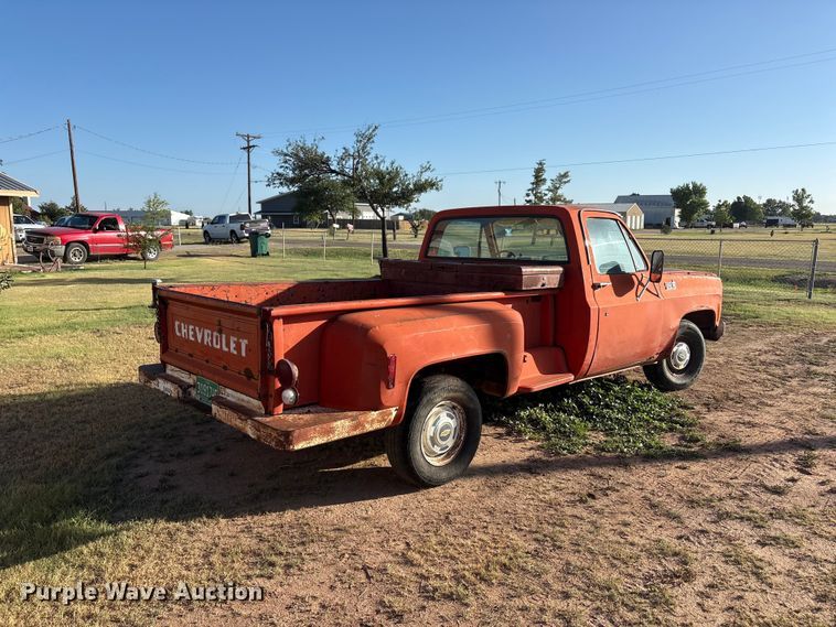 image for item JM9493 1975 Chevrolet C10 pickup truck