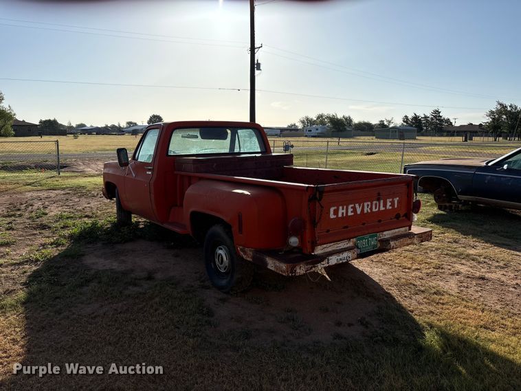 image for item JM9493 1975 Chevrolet C10 pickup truck