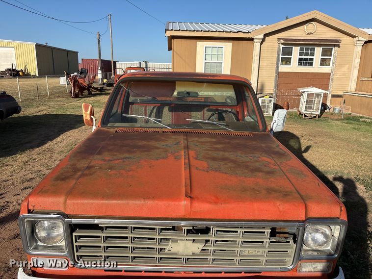 image for item JM9493 1975 Chevrolet C10 pickup truck