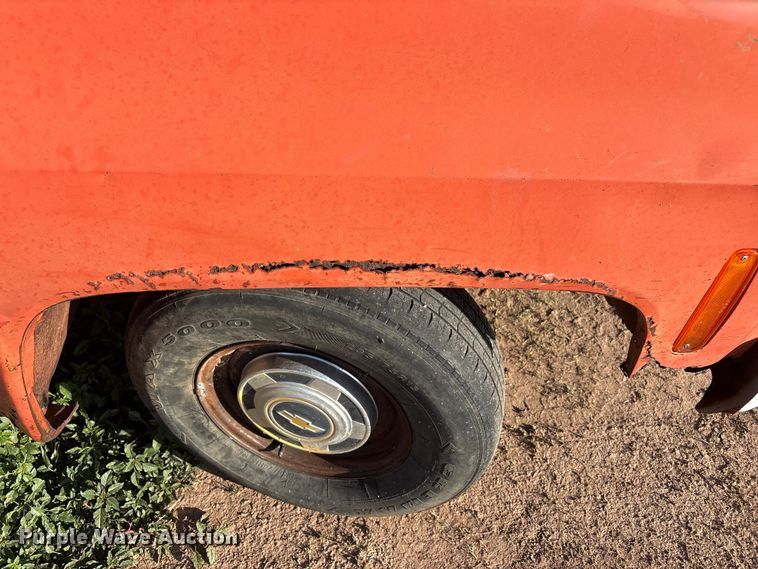 image for item JM9493 1975 Chevrolet C10 pickup truck