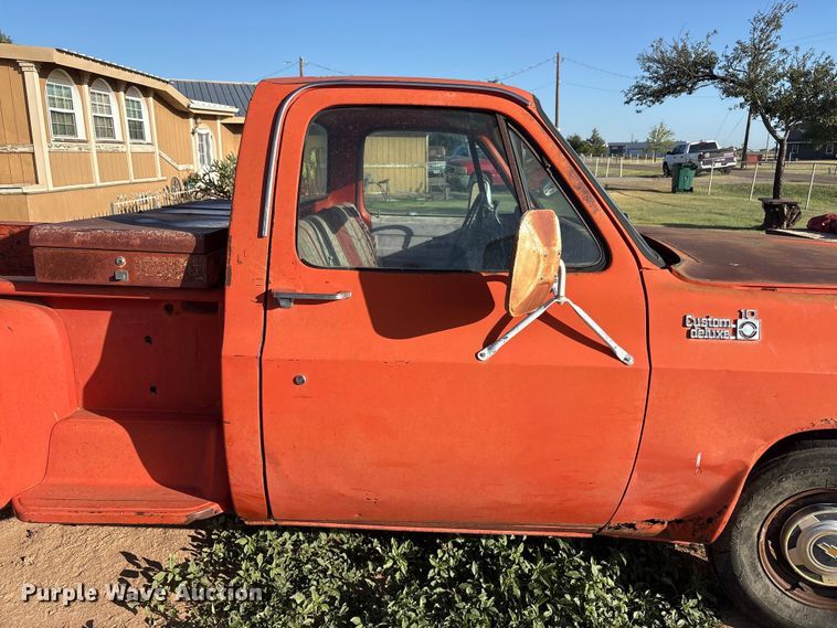 image for item JM9493 1975 Chevrolet C10 pickup truck