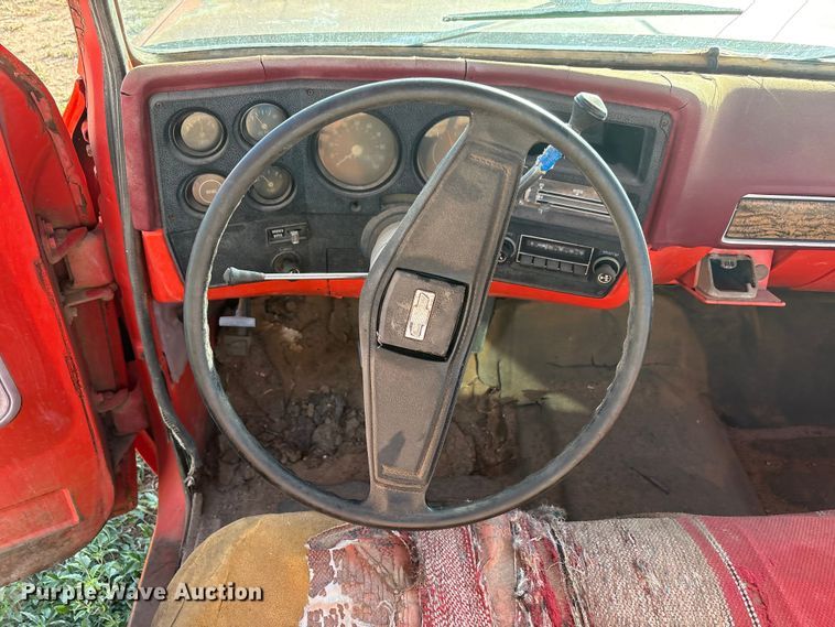 image for item JM9493 1975 Chevrolet C10 pickup truck
