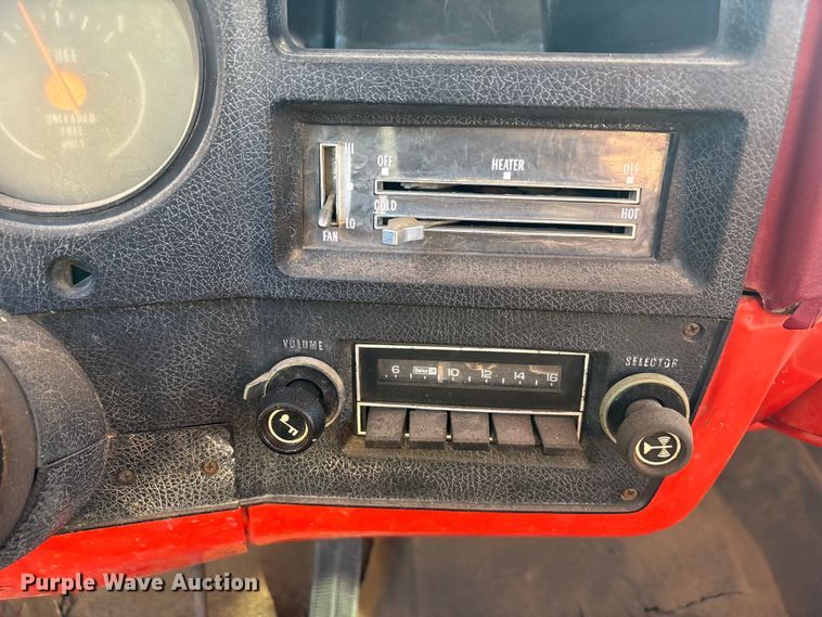image for item JM9493 1975 Chevrolet C10 pickup truck