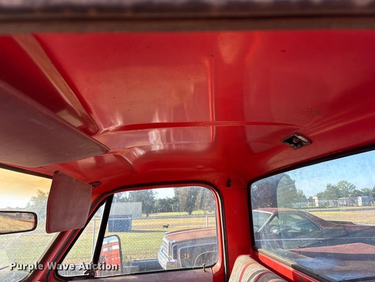 image for item JM9493 1975 Chevrolet C10 pickup truck