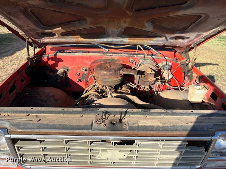 image for item JM9493 1975 Chevrolet C10 pickup truck