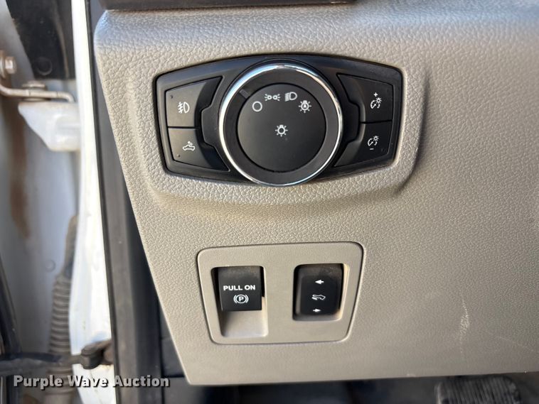 image for item JM9518 2018 Ford F150 Crew Cab pickup truck