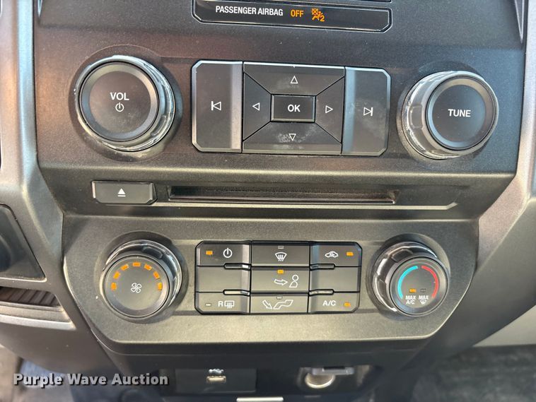 image for item JM9518 2018 Ford F150 Crew Cab pickup truck