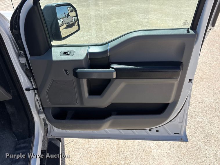 image for item JM9518 2018 Ford F150 Crew Cab pickup truck