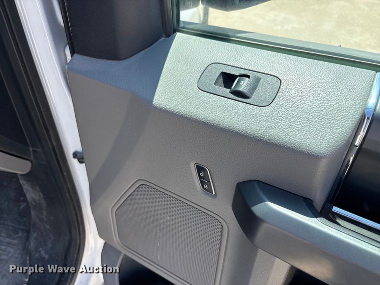 image for item JM9518 2018 Ford F150 Crew Cab pickup truck