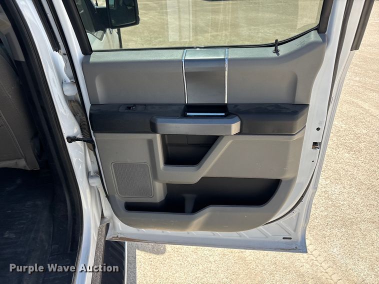 image for item JM9518 2018 Ford F150 Crew Cab pickup truck