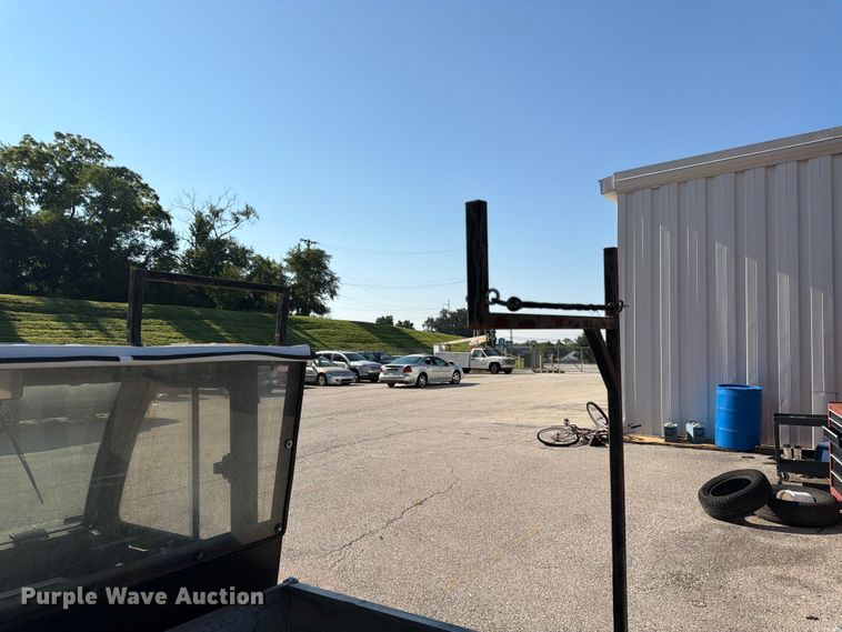 image for item MQ9033 2012 Club Car Cafe Express golf cart