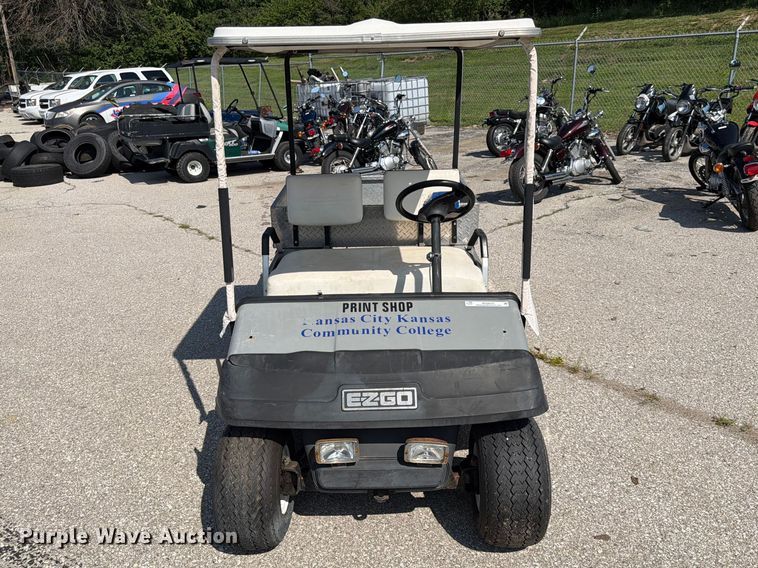 image for item MQ9035 1992 EZ-GO golf cart