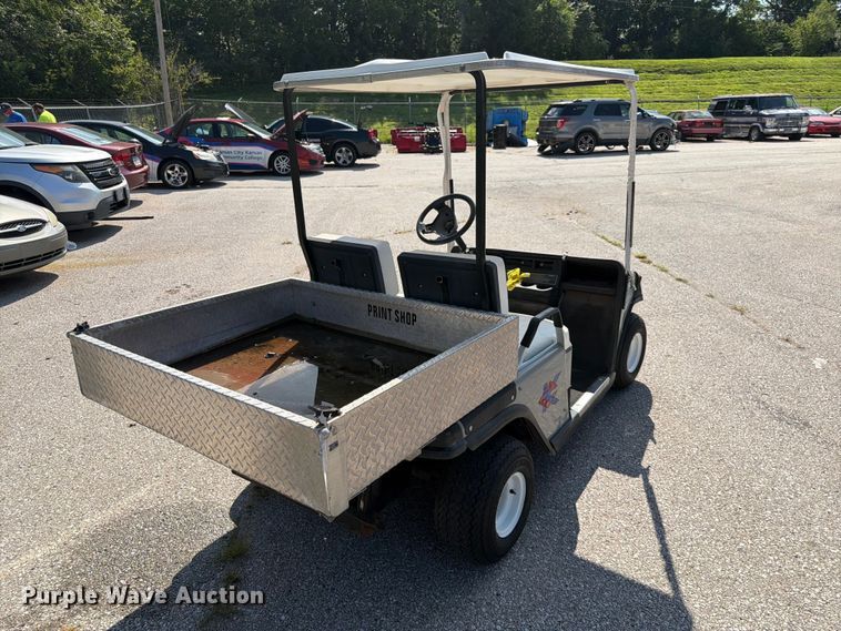 image for item MQ9035 1992 EZ-GO golf cart